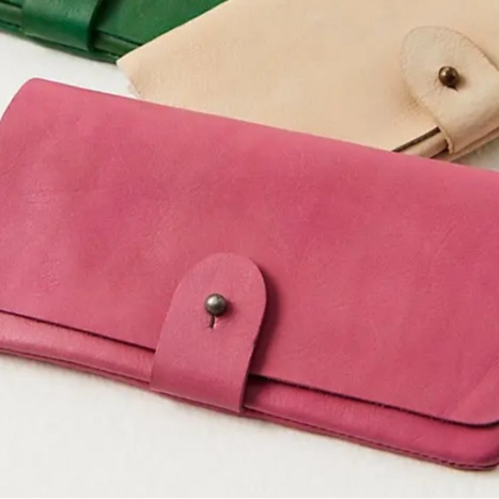 Gorgeous Free People Pulito wallet❤️ - Picture 3 of 7